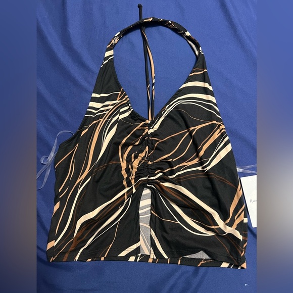 Rebellious dreamer crop top (NWT) says XL runs small fits a large - Picture 1 of 4